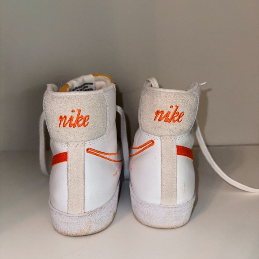 Nike Blazer Mid 77 SE - Picture 3 of 12